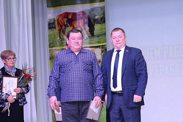 В Первомайском районе наградили передовиков 